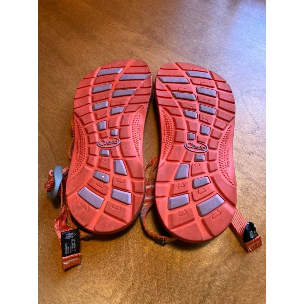 Chaco Kids Z1 Ecotread Sandals Orange Blue Pixel Straps Size 5 JCH180299
